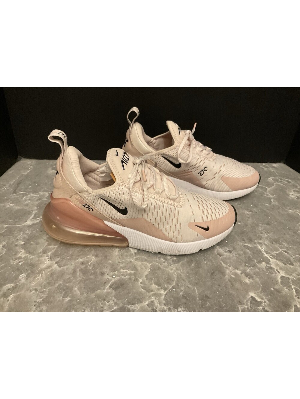 Womens Nike Air Max 270 Light Soft Pink Athletic Running Shoes. Size 7.5. Nice!